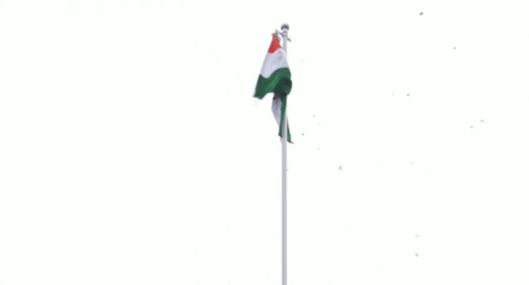 बिहार विधानसभा के अध्यक्ष विजय सिन्हा ने विधनसभा परिसर मे झंडोतोलन किया