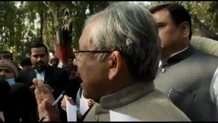 तेज प्रताप यादव के द्वारा  लालू यादव की रिहाई की मांग की मुहिम चलाई जा रही है  |