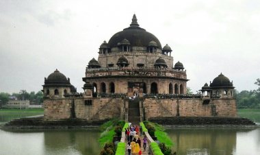 विकास की बाट जोहते बिहार के पर्यटन स्थल