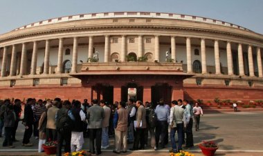 पेगासस जासूसी को लेकर दो बजे तक दोनों सदन हुई स्थगित