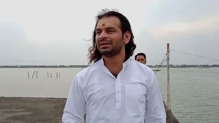 पार्टी से अलग होने के बाद एक्टिव हुए तेज प्रताप यादव, समर्थकों से मुलाकात; सत्य के मार्ग पर चलने का संदेश