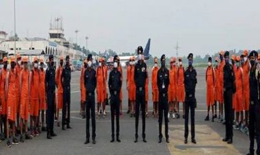 बाढ़ राहत के लिए कटक से पटना पहुंची NDRF की तीन टीमें
