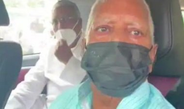 रूटीन चेकअप के लिए एम्स पहुंचे लालू प्रसाद यादव, बाहर आने पर बोले-जातीय गणना बहुत जरूरी