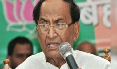 सीपी ठाकुर की  CM नीतीश को नसीहत- जातिगत जनगणना से बंट जाएगा देश, शिक्षा, स्वास्थ्य और रोजगार पर करें फोकस