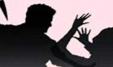थाने में पति ने किया पत्नी पर चाकू से हमला, पुलिस ने किया गिरफ्तार