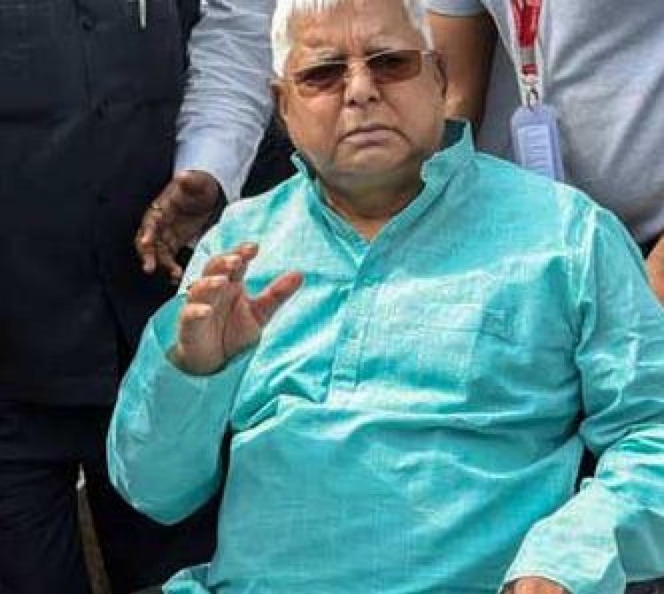 लालू का नया दांव, चारा घोटाला मामले में 77 आरोपियों संग लगाई सुनवाई टालने की गुहार
