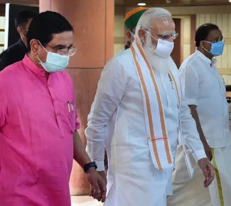 संसद में सांसदों की गैरहाजिरी पर पीएम नरेंद्र मोदी सख्‍त, मांगी ऐसे लोगों की लिस्ट