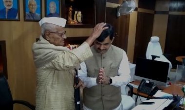 मंत्री सैयद शाहनवाज हुसैन को अपने गुरु का आशीर्वाद प्राप्त हुआ