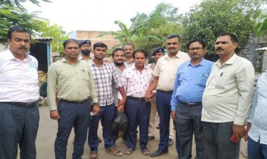 समस्तीपुर में निगरानी विभाग की कार्रवाई, 50 हजार रुपए रिश्वत लेते राजस्व कर्मचारी रंगे हाथों गिरफ्तार