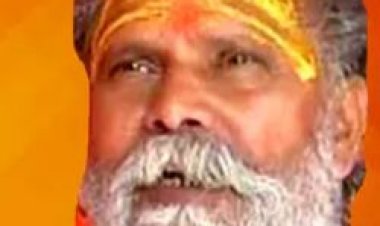 जब महंत नरेंद्र गिरी ने बिहार में NDA की जीत को बताया था राष्ट्र की जीत, CM नीतीश को दी थी बधाई