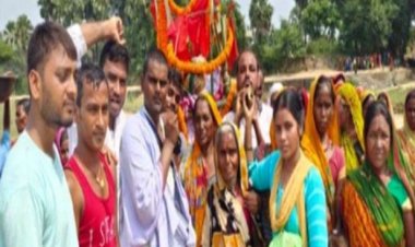 100 साल की दादी के मरने पर महिलाओं ने दिया अर्थी को कंधा, नवादा में टूटी परंपरा को लोगों ने सराहा