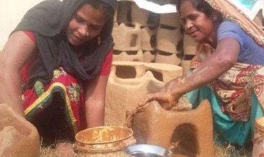 बिहार में छठ के लिए चूल्हे बना रहीं मुस्लिम महिलाएं, सौहार्द्र की आंच पर बनेगा आस्‍था का प्रसाद