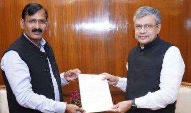 रेल मंत्री अश्वनी वैष्णव से मिले कहलगांव MLA पवन कुमार यादव, प्रमुख ट्रेनों के ठहराव समेत की कई मांगे