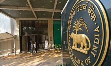 बैंक में जमा आपकी गाढ़ी कमाई सेफ है कि नहीं तो जाकर पहले चेक करें उसका लाइसेंस : RBI