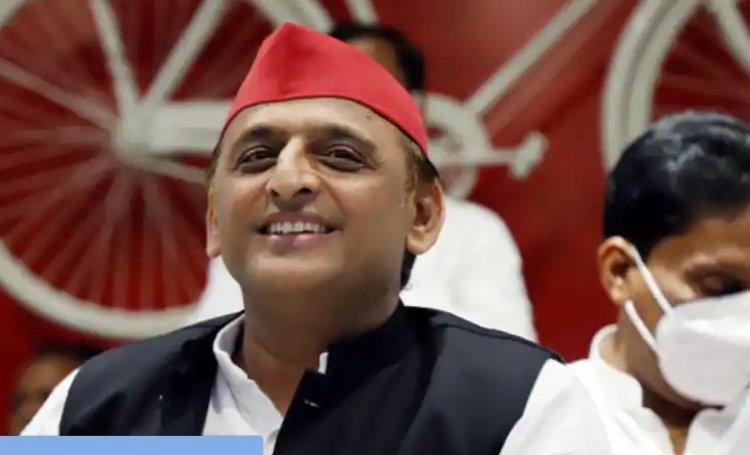 पूर्व मुख्य विकास अधिकारी आए अखिलेश यादव के साथ, सपा में शामिल होते ही प्रदेश कार्यकारिणी में नामित