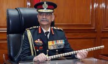 भारतीय सेना प्रमुख जनरल मनोज मुकुंद नरवणे चीफ ऑफ स्टाफ कमिटी के चेयरमैन की जिम्मेदारी ली