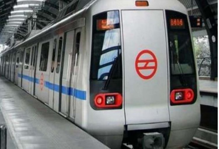 दिल्ली मेट्रो व माल में प्रवेश के लिए कोरोना का टीका लेना किया जा सकता है अनिवार्य