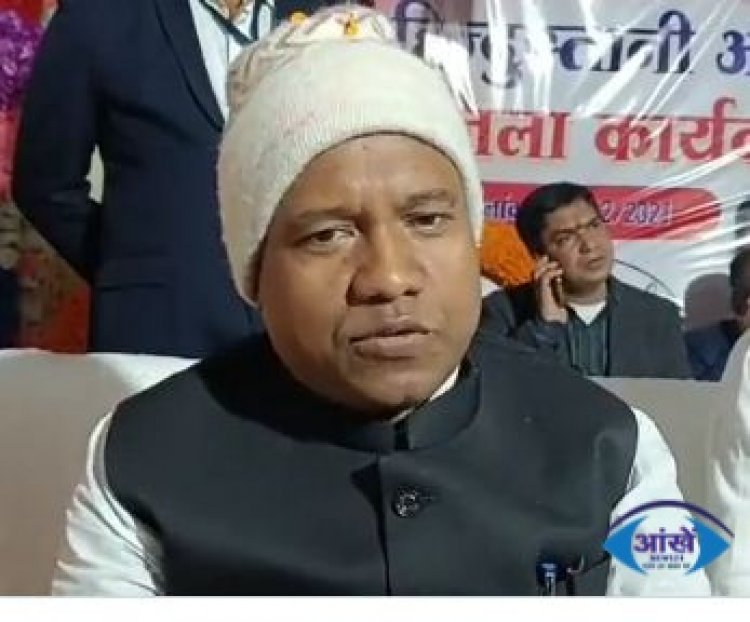 विशेष राज्य के मुद्दे पर संतोष सुमन ने किया नीतीश का समर्थन