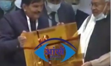 मुख्यमंत्री की मौजूदगी में डॉक्टर भूले कोरोना गाइडलाइन, बिहार में सुपर स्प्रेड का खतरा