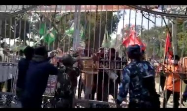 आइसा ने अपनी कई मांगों के साथ-साथ कुलपति और कुलसचिव की बर्खास्तगी की मांग को लेकर आज सीनेट का घेराव किया