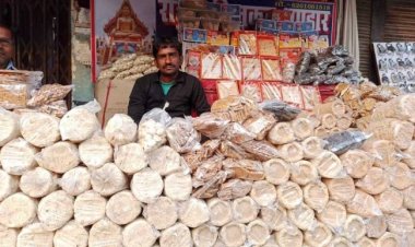 तिलकुट बाजार पर कोरोना की मार, दुकानदार चिंतित
