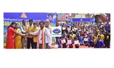 लोहिया नगर माउंट कार्मेल हाई स्कुल द्वारा  वार्षिक खेल-कूद पुरस्कार वितरण समारोह आयोजन पाटलीपुत्र खेल परिसर कंकड़बाग में किया गया