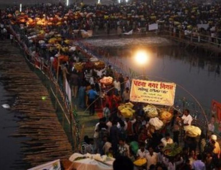 चैती छठ के दौरान पटना के गाँधी घाट पर हुयी लड़कियों के साथ छेड़खानी, एसएसपी ने किसी प्रकार की घटना से किया इनकार