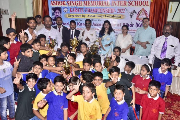 जीनियस फ्यूचर पब्लिक स्कूल ने जीता अशोक सिंह मेमोरियल अंतर स्कूल कराटे प्रतियोगिता का ओवरआल खिताब