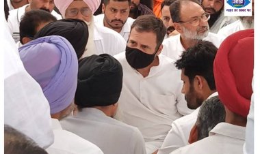 सिद्धू मूसेवाला के पैतृक गांव मूसा पहुंचे राहुल गाँधी हत्या पर जताया दुख