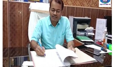 मुजफ्फरपुर ज़िले के गायघाट प्रखंड में हल्की बारिश में  टूट गया सुरक्षा बांध दर्जनों परिवारों का सड़क संपर्क हुआ भंग 