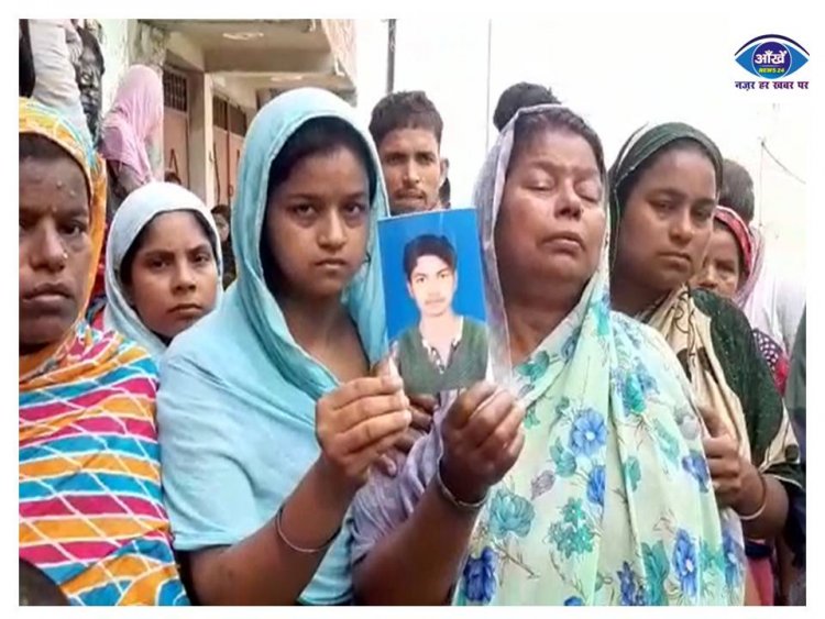 पटनासिटी के आलमगंज थाना क्षेत्र में दो युवकों की बरामदगी को लेकर किया सड़क जाम 