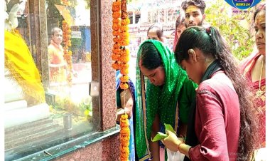  सावन की पहली सोमवरी पर मंदिरो में उमरी भक्तो की भीड़ 
