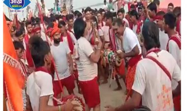 54 फिट का विशाल कांवड मारुफगंज पटना सीटी से अजगैबीनाथ धाम पहुचे