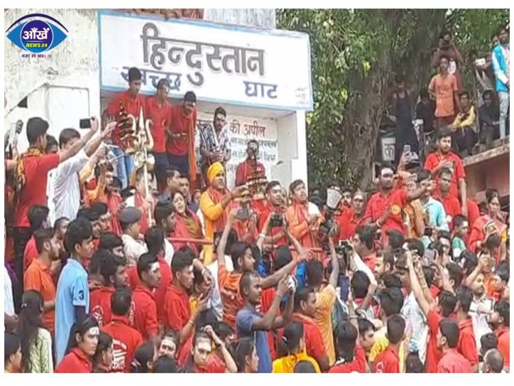 सावन के पहले सोमवारी के पूर्व मुजफ्फरपुर में निकली झांकी 