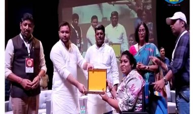 राष्ट्रीय खेल दिवस के अवसर पर उपमुख्यमंत्री तेजस्वी यादव ने  खिलाड़ियों को किया सम्मानित