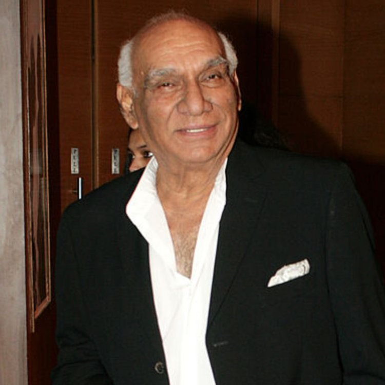 बॉलीवुड के मशहूर फिल्ममेकर यश चोपड़ा असली  रोमांस किंग रहे।   Yash Chopra Birthday... जन्म 27 सितंबर 1932 