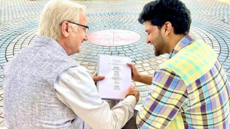 सोशल मीडिया में दोनों एक्टर्स ने पोस्ट कर दी जानकारी,  गुरू रंधावा अनुपम खेर की 532वीं फिल्म में आएंगे नजर ...