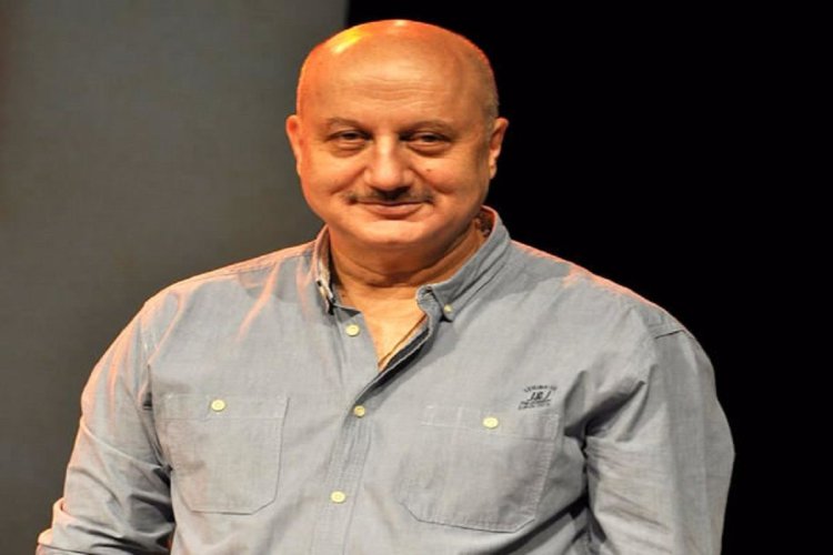 सोशल मीडिया में दोनों एक्टर्स ने पोस्ट कर दी जानकारी,  गुरू रंधावा अनुपम खेर की 532वीं फिल्म में आएंगे नजर ...