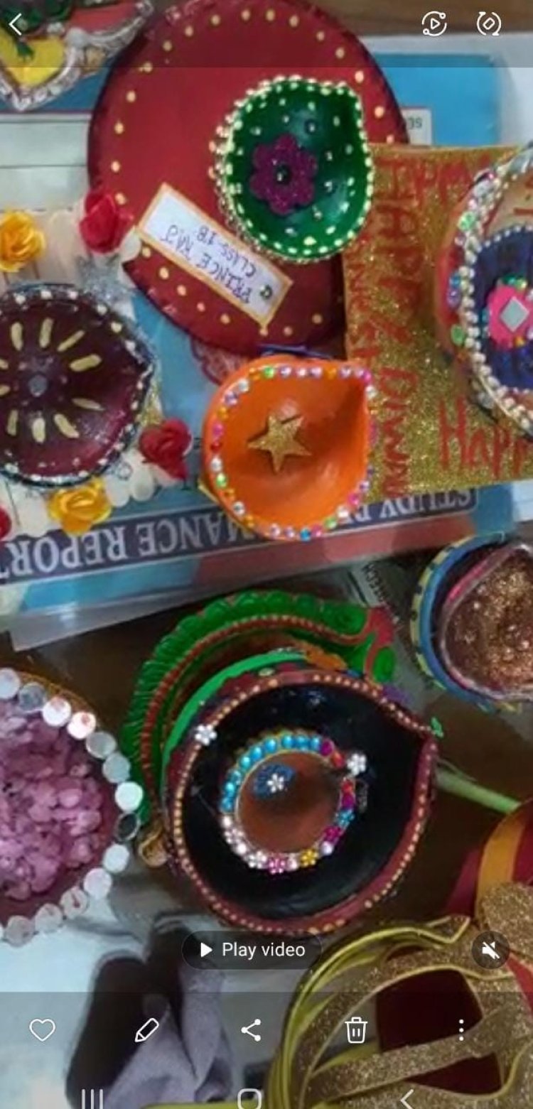 बुधवार  को  लोहिया नगर माउंट कार्मेल स्कूल (गर्ल्स विंग्स) दीपोत्सव धूमधाम से प्रतियोगिता आयोजित की गई... 