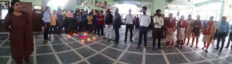लोहिया नगर माउंट कार्मेल स्कूल में शुक्रवार को रंगोली व घरोंदा प्रतियोगिताओं का आयोजन किया गया।