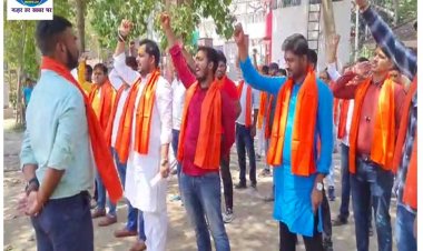 बाबा बागेश्वर धाम  धीरेंद्र शास्त्री के बिहार दौरे के पहले बिहार में मचा है घमासान
