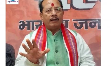 बाबा बागेश्वर धीरेन्द्र शास्त्री के पोस्टर फाड़े जाने पर विजय सिन्हा ने क्या कहा 