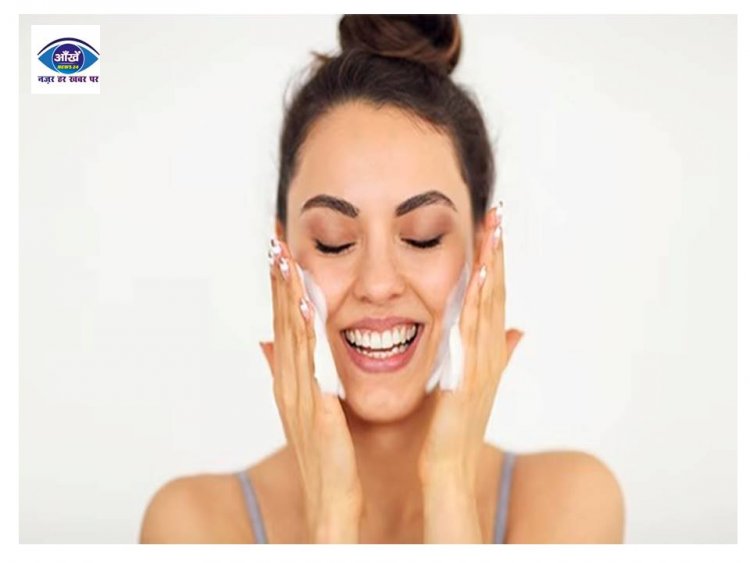 Skin Care: चाहिए चमकदार और खूबसूरत त्वचा, तो अपनाएं इस तरह की परफेक्ट रूटीन