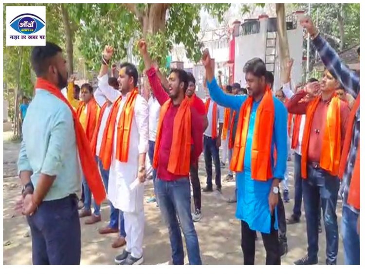 बाबा बागेश्वर धाम  धीरेंद्र शास्त्री के बिहार दौरे के पहले बिहार में मचा है घमासान