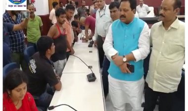 ओडिशा के बालासोर में भीषण ट्रैन हा/दसे मे घायल बिहार के40 यात्री पहुँचे अररिया