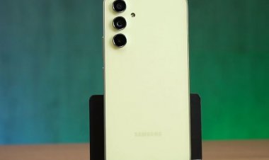 Samsung Galaxy A54: 40 हजार रुपये वाला Smartphone, जानिए खरीदना चाहिए या नहीं