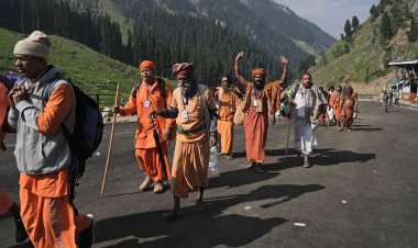 Amarnath Yatra 2023: भोले के जयकारों के बीच अमरनाथ यात्रियों का पहला जत्था रवाना