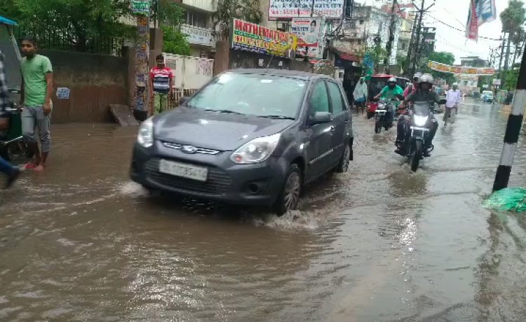 मानसून की पहली बारिश में ही जलमग्न हुआ पटना 