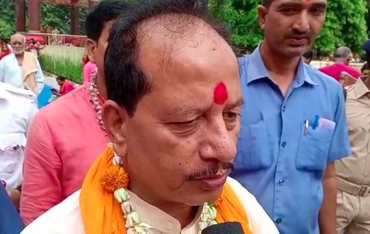 श्रावणी मेले के मौके पर विजय सिन्हा ने किया रुद्राभिषेक