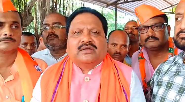 अररिया में पार्टी कार्यकर्ताओं ने दिया एकदिवसीय धरना 